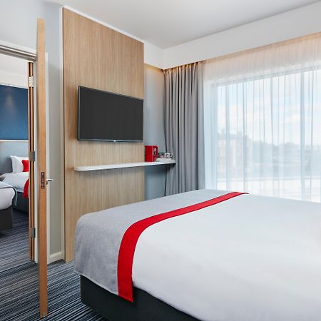 Holiday Inn Express Grimsby By Ihg Exterior photo